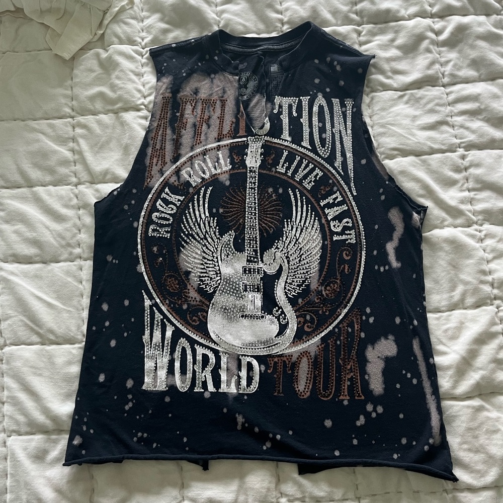Women’s affliction tank